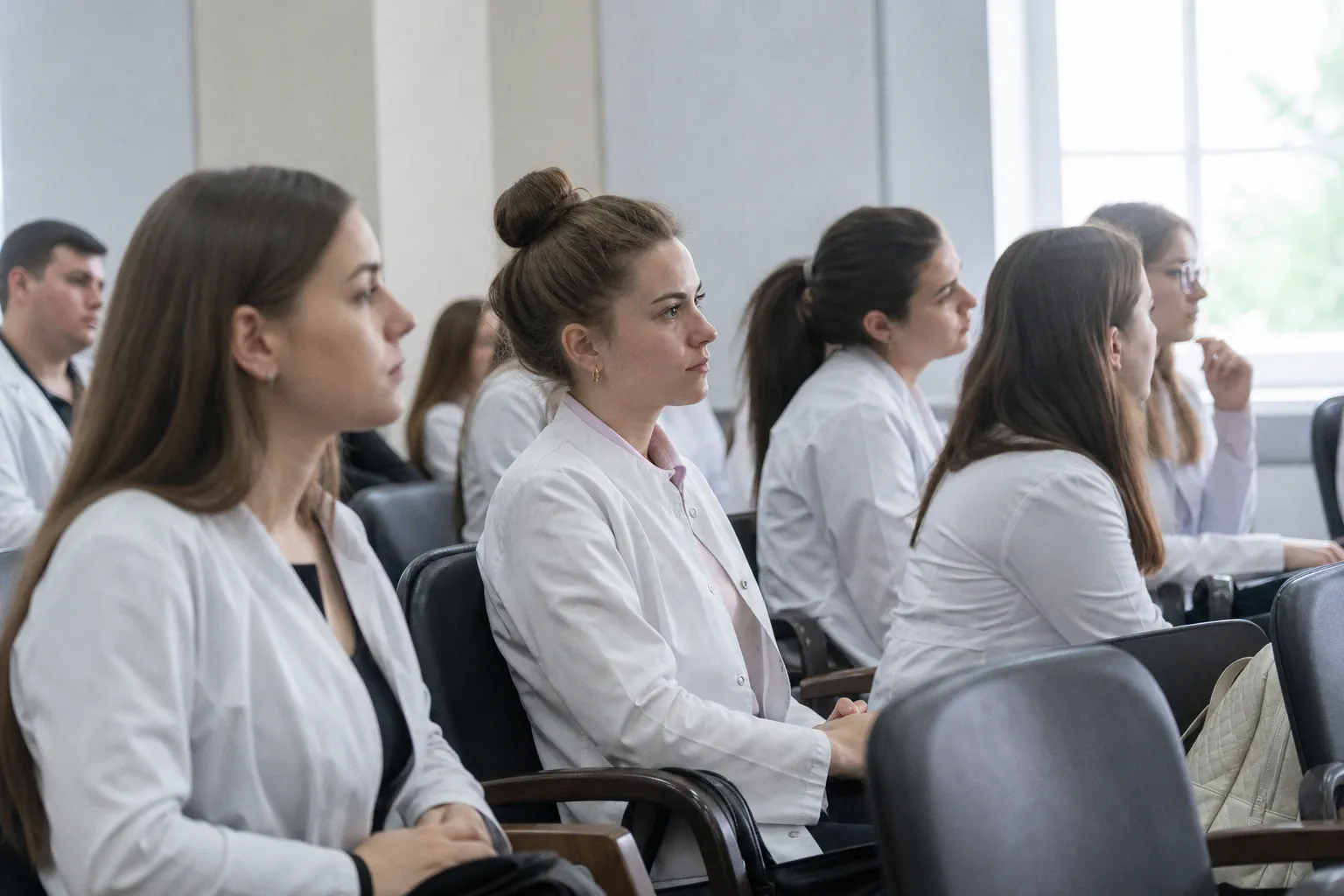 Более 591 тыс. заявлений на бюджетные места поступило в медицинские вузы